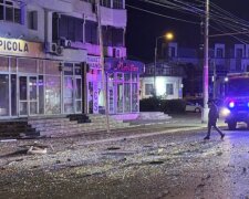військовий гелікоптер румунських ППО на тлі неба