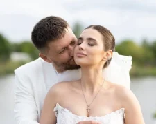 Валік Міхієнко з дружиною Анастасією у день весілля