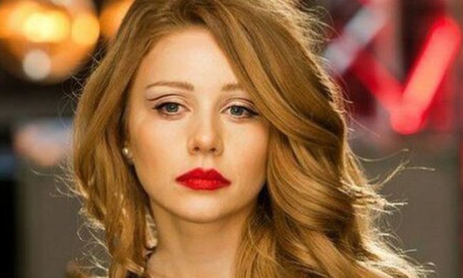 Тина Кароль похвасталась пляжным фото. Уже сромности нет