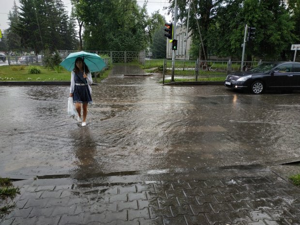 Пора доставать зонтики: синоптик рассказала, какие части Украины накроют дожди