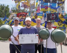 300-я миссия на передовую: БФ молодежной инициативы «Надежда», Валерий Дубиль и Вита Присяжнюк доставили помощь защитникам