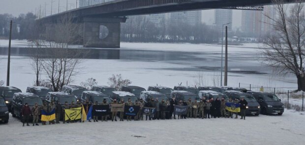 MK Foundation забезпечив українську армію 50 автомобілями для фронтової логістики