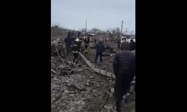 Адский удар по Умани: днем орки запустили ракету - много пострадавших, видео