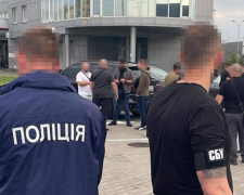 СБУ и полиция перекрыли в Киеве огромный район, проверяют каждого – что происходит