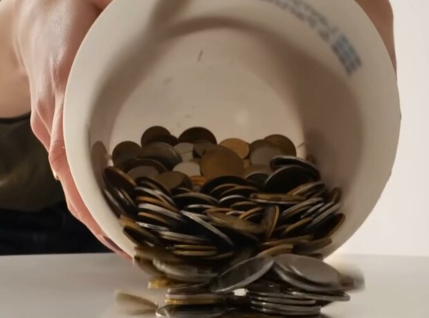 Нацбанк выводит из оборота монеты и купюры. Фото: скриншот Youtube-видео