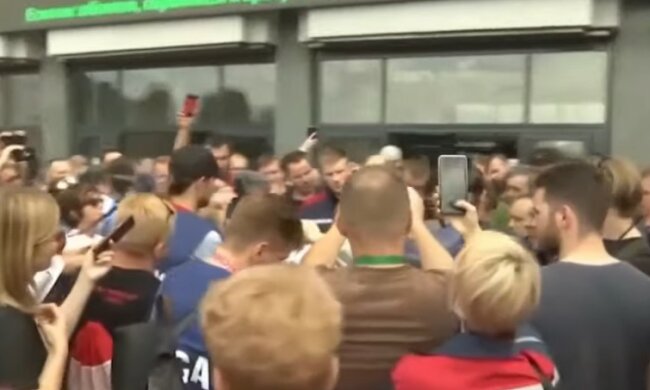 Бастующих работников БТ заменит отряд российских пропагандистов. Фото: скриншот Youtube