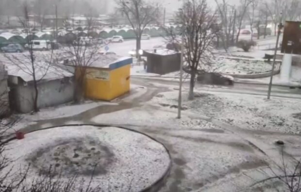 Град в Киеве. Фото: скриншот Telegram-видео