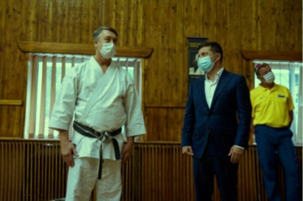 Зеленский посетил тренировку каратистов. Фото: скриншот YouTube