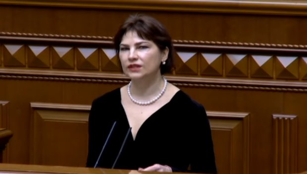 Венедиктова заявила, что дела относительно Порошенко продвигаются. Фото: скриншот Youtube