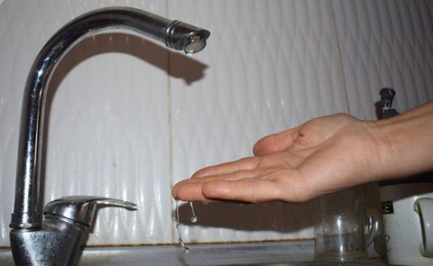 Днепряне удивились, открыв краны в своих квартирах, это не вода: За что платим