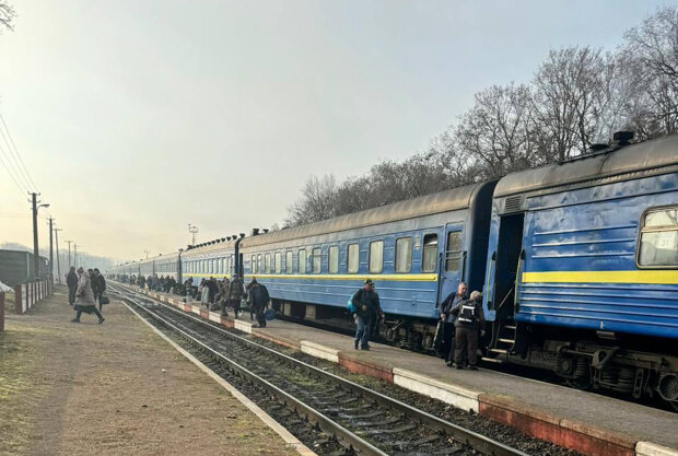 Серьезное ЧП на Укрзализнице: опаздывают много поездов - как вернуть деньги за билеты, инструкция