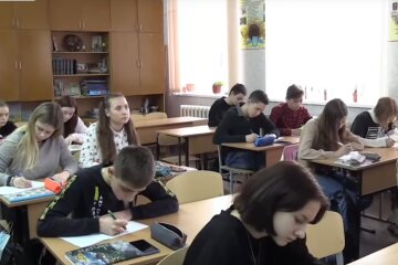 Школьники. Фото: скриншот YouTube-видео