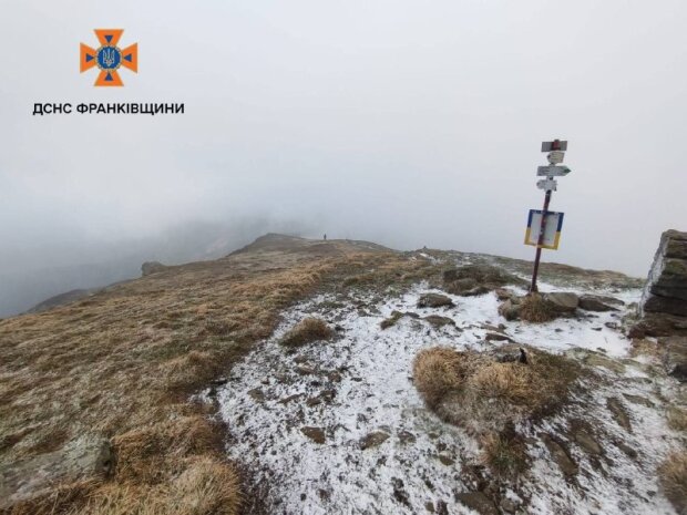 Засніжена гора Піп Іван Чорногірський наприкінці травня 2026 року
