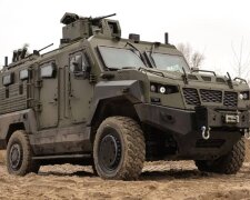 Боевая бронемашина GYURZA с установленной системой радиоэлектронной борьбы MOROK 5