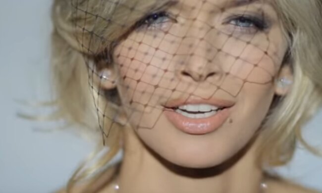 Вера Брежнева. Фото: скрин YouTube