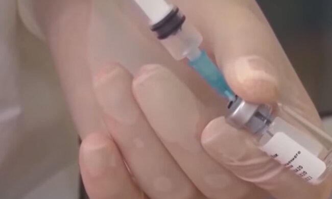 В Украине появится реестр вакцинированных лиц. Фото: скриншот YouTube-видео