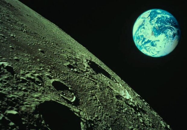 Вид Земли с Луны. Фото: скриншот YouTube