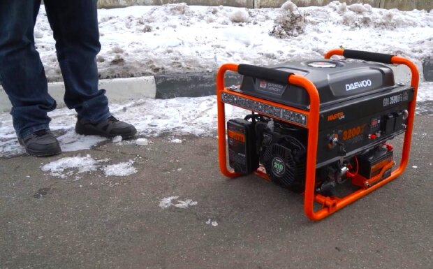 Масове відключення світла у суботу: Укренерго приголомшило графіками