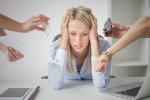 Что делает женщин нервными: ученые установили главный источник стресса для слабого пола