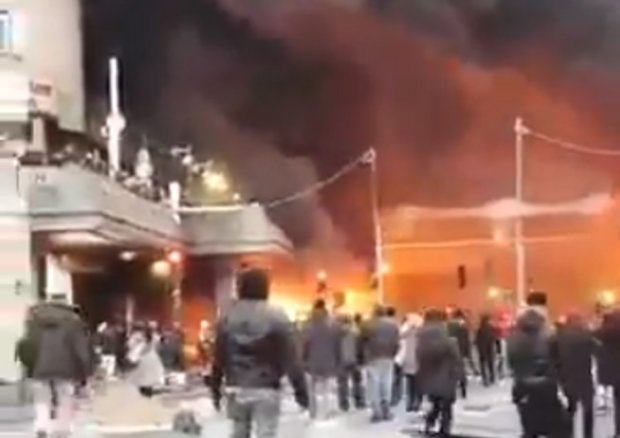 В Париже произошел пожар у Лионского вокзала. Фото: скриншот видео