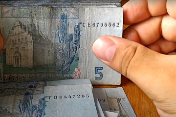 Гривні. Фото: скріншот Youtube-відео