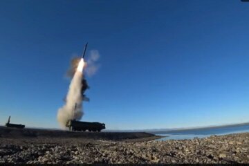 Адская атака по Одессе: в городе прогремели взрывы - летело 6 "Ониксов"