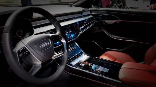 Audi откажется от сенсорных дисплеев в машинах. Все просто - у них нет  будущего