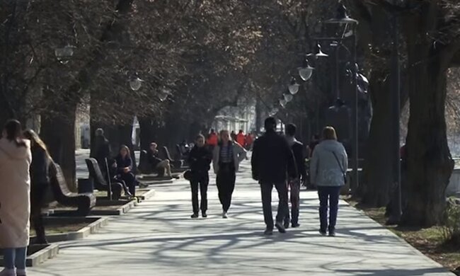 Погода в Украине весной. Фото: скриншот YouTube-видео