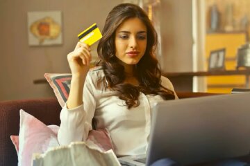 Банковская карта. Фото: YouTube