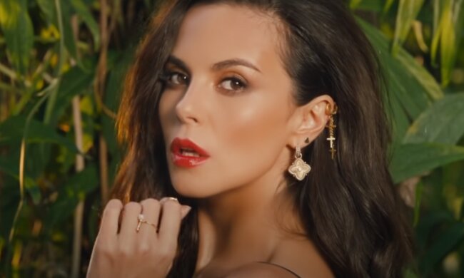 Настя Каменских. Фото: YouTube, скрин