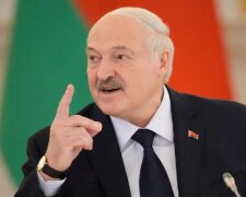 Лукашенко общается с прессой на полях саммита Евразийского экономического союза в Астане
