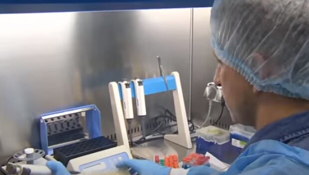 ПЛР тест на коронавирус. Фото: скриншот YouTuube-видео