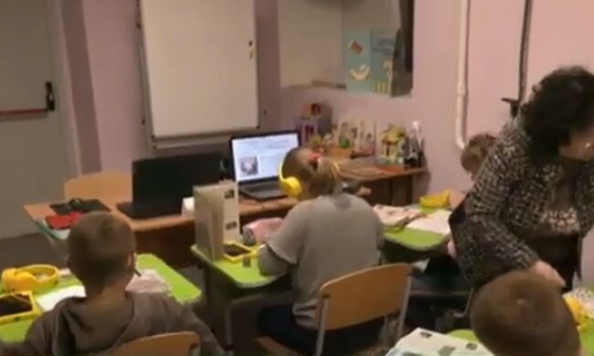 Урок в школе. Фото: скриншот YouTube-видео