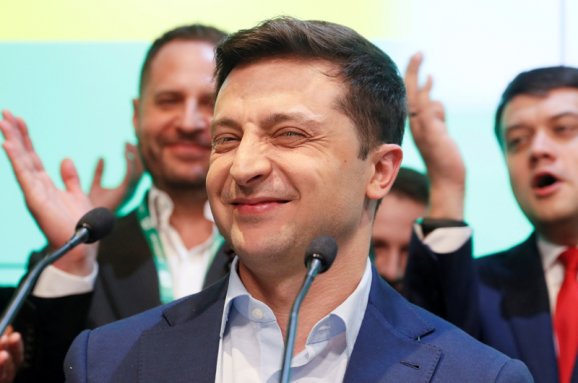 "Евробляхеры" ликуют! Зеленский разрешил ездить без проблем. Штрафы отменили!