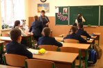 Вслед за гимном школьников научат любить собачек: в Украине появится новый предмет