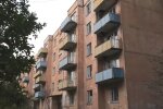 Многоэтажка.  Фото: скриншот YouTube-видео