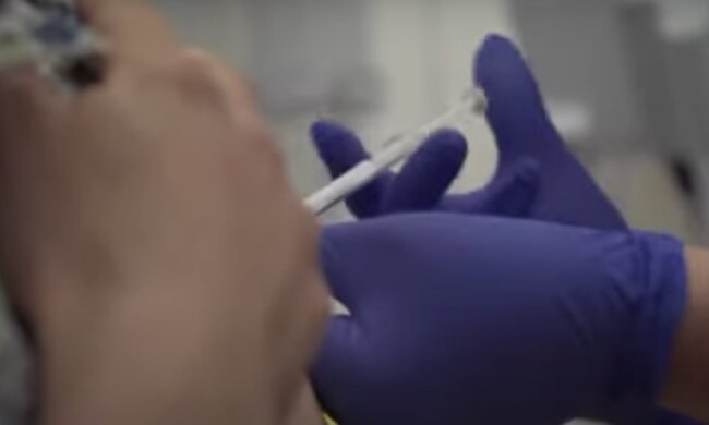 Вакцина от коронавируса. Фото: скриншот YouTube