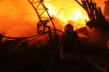 Пекельний удар по Києву: постраждали школи, дитсадки, ТЦ та будинки