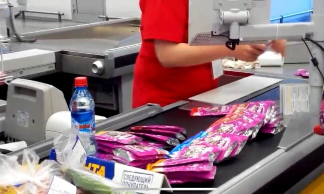 Касса супермаркета. Фото: скриншот Youtube-видео