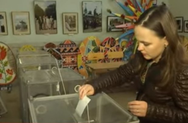 В "Слуге народа" заговорили о переносе даты местных выборов. Фото: скриншот Youtube