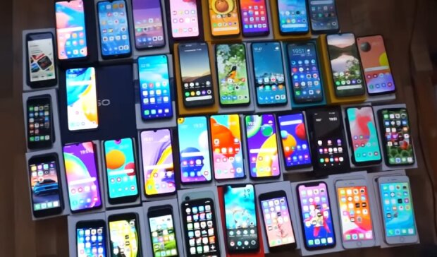 Мобильные телефоны. Фото: скриншот Youtube
