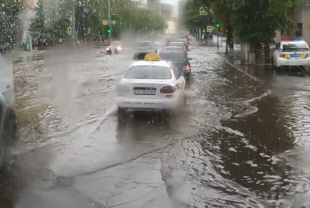 Город в Западной Украине затопило. Фото: скрин youtube