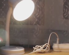 Лампочка, скриншот из YouTube