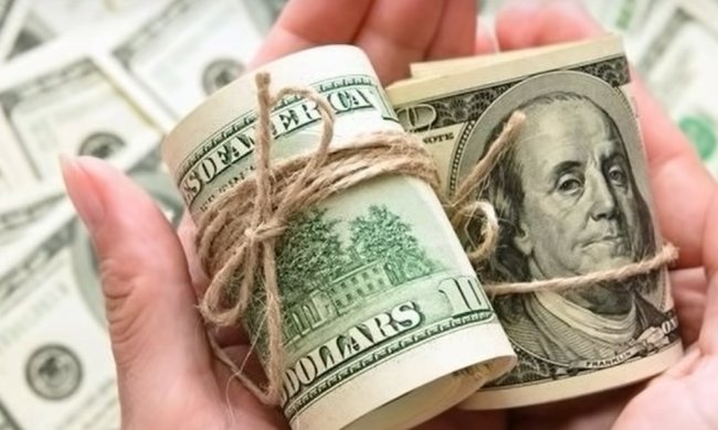 Обменники снова лихорадит: гривна слабеет на глазах – чего ждать от доллара в ближайшие дни