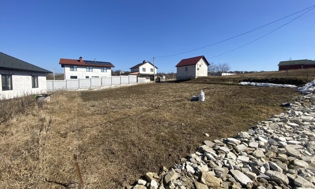 Город, земельна ділянка. Фото: Стіна