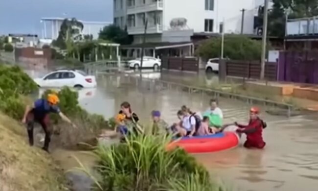На россии ливни затопили города. Фото: скриншот YouTube-видео