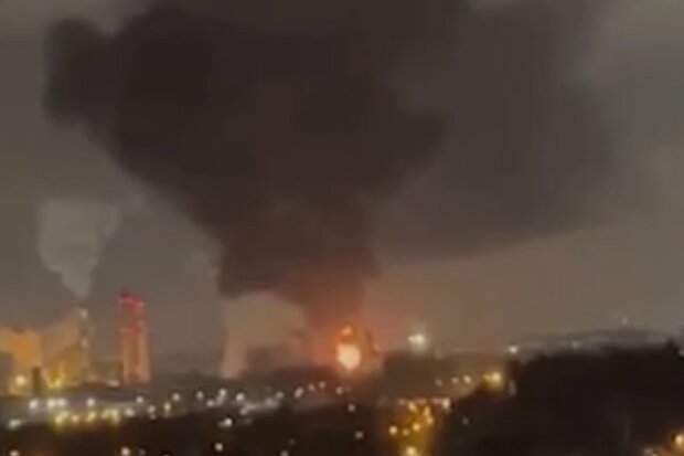 Потужна бавовна та пожежа у підмосков'ї: з'явилося відео масштабної НС на стратегічному заводі