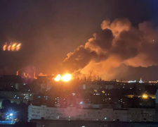 Вибухи в москві та енгельсі: вночі величезний рій дронів атакував болота - відео