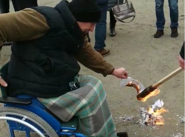 В Житомирской области сожгли вторые платежки за газ, скриншот видео