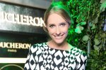Катя Осадчая показала свою фигурку на пляже